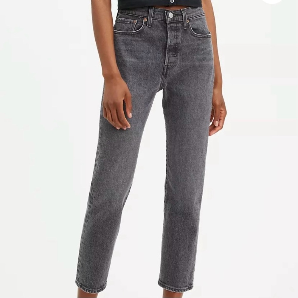 Levi’s Grey Jean Wedgie Straight - Women’s